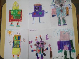 prace rysunkowe dzieci przedstawiające roboty