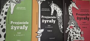 Książka zielona i czerwona z serii "Przyjaciele żyrafy"